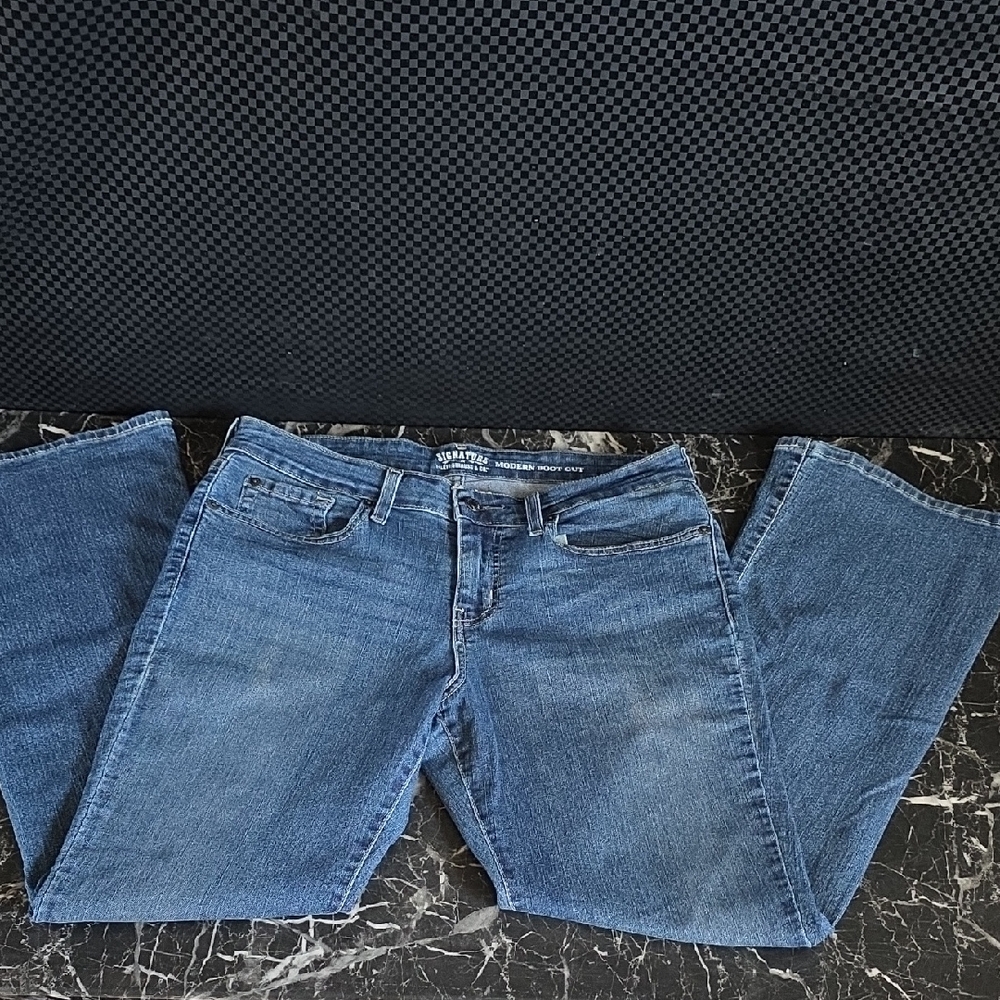 Signature Women's Boot Cut Jeans in Denim Blue